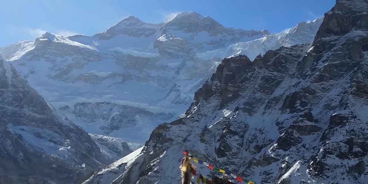 kachenjunga base camp trek